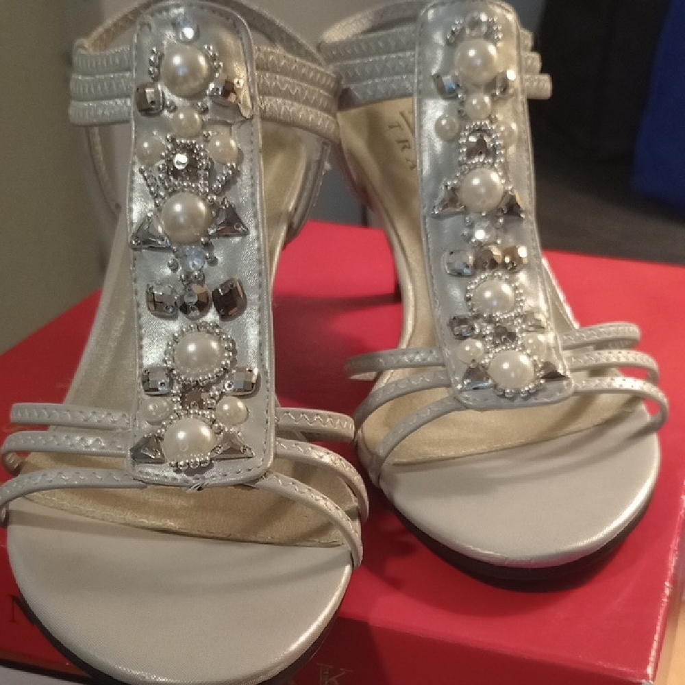 Elegant Silver Embellished Women's Sandals